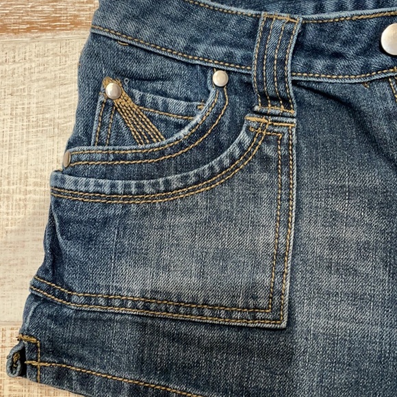 Short jeans - Picture 3 of 5